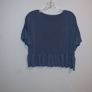 💛Flowy  shirt free with a full price purchased item from my closet $15 and up